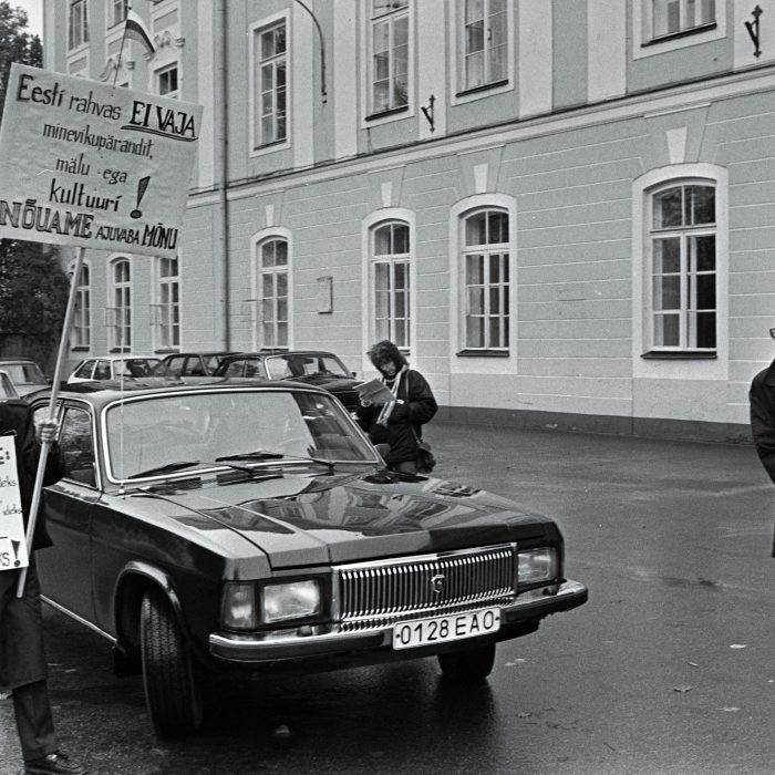 Rodeo. Taming a Wild Country